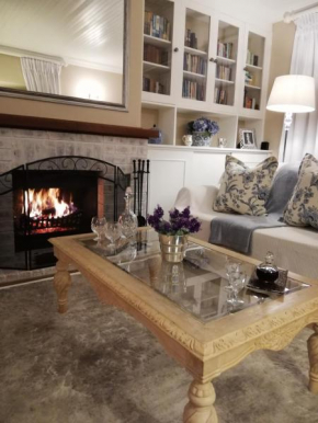 Отель Tiree B&B  Йоханнесбург